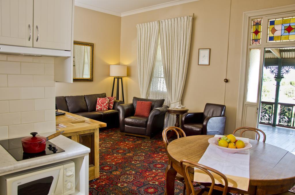 Imperial Fine Accommodation Broken Hill Szoba fotó