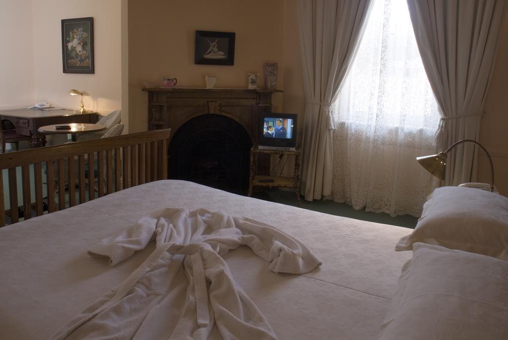Imperial Fine Accommodation Broken Hill Szoba fotó